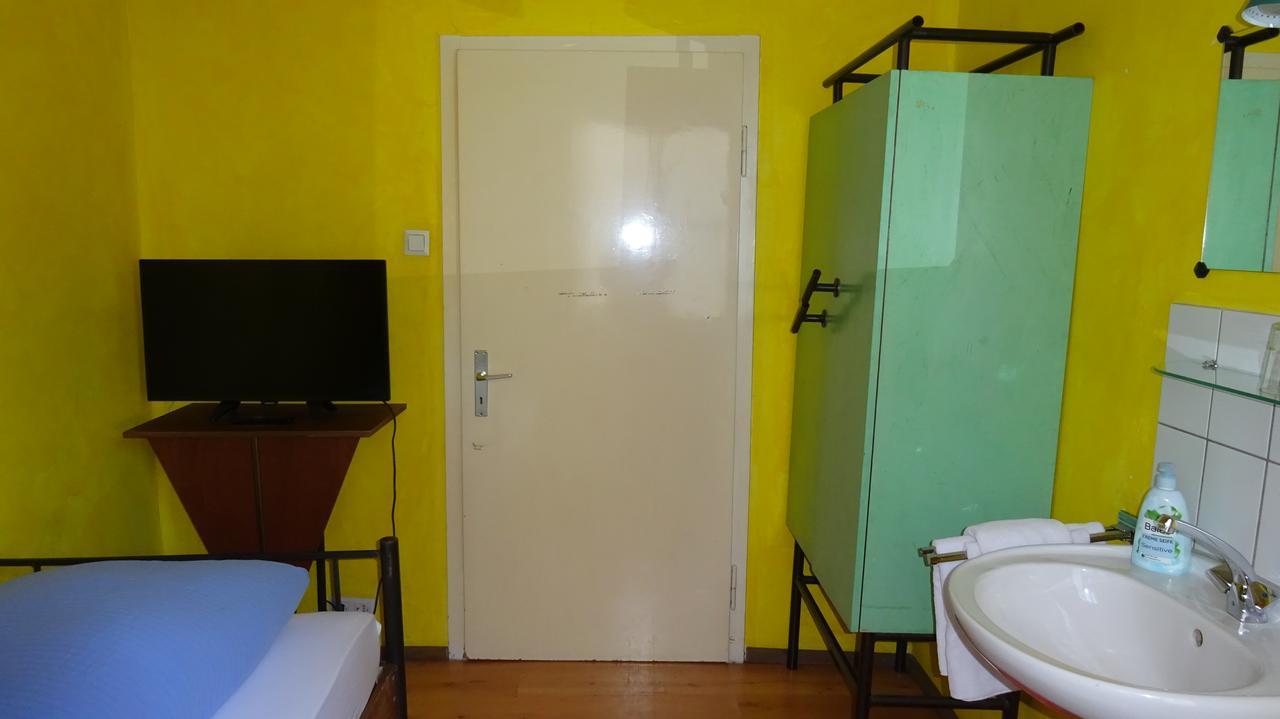 Hostel El Bocado Φριντρισχάφεν Εξωτερικό φωτογραφία